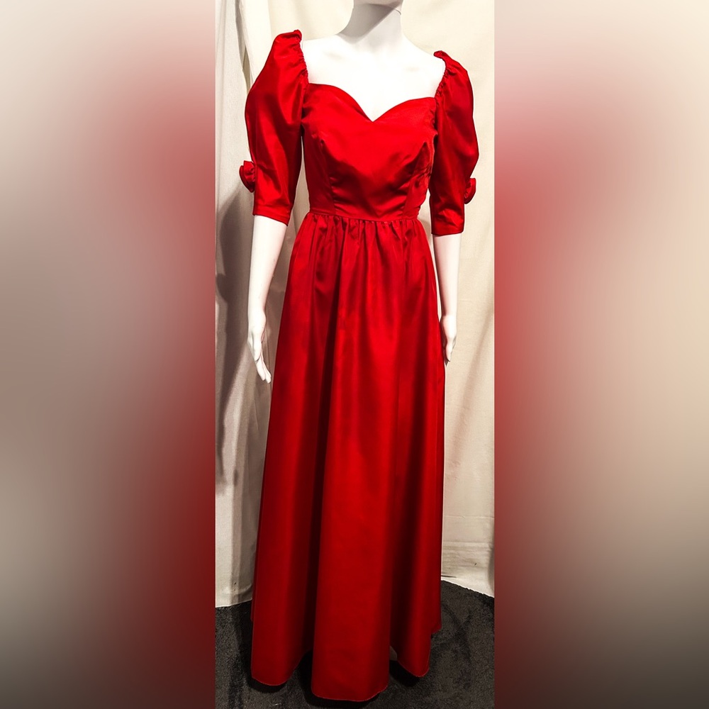 Rare Vintage Sz 4 Red Dress Elegant Romantic Whimsigoth Dark Gothic Vampire Ball